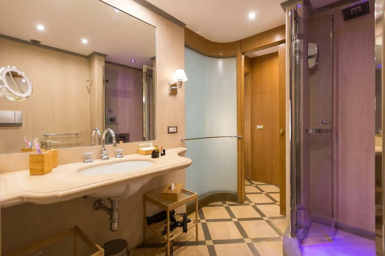 Giuditta Suite 121 Trastevere Roma 0*,  Italia